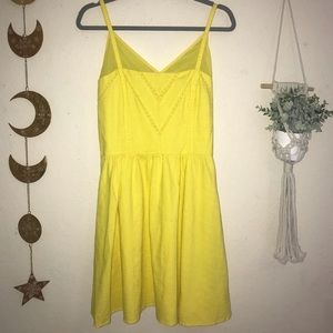 ‼️PRICE DROP‼️🌜yellow Jessica Simpson dress🌛